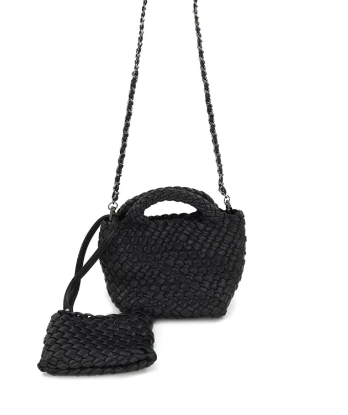 Braided Clutch
Black