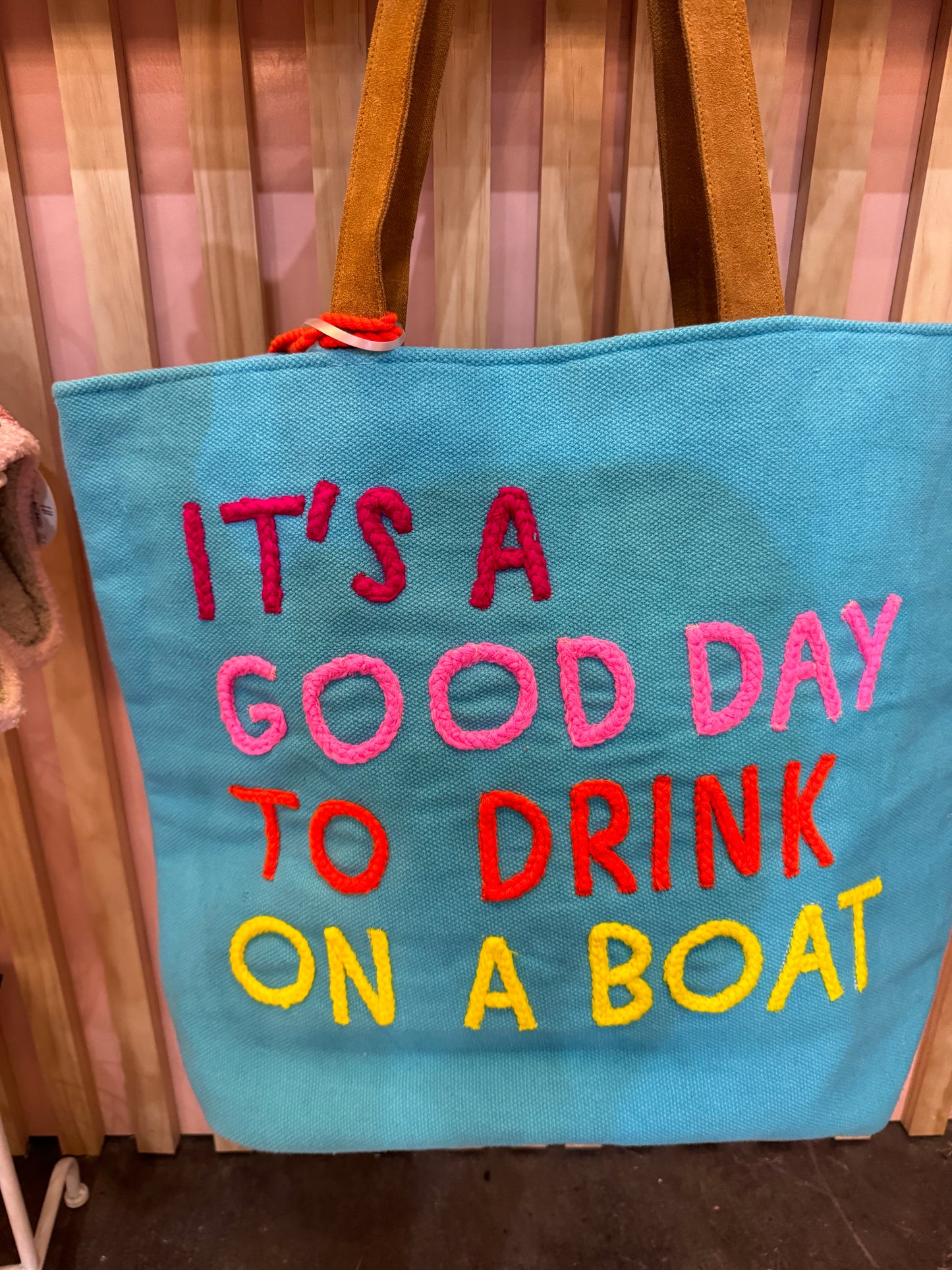 It’s a good day to drink on a boat tote